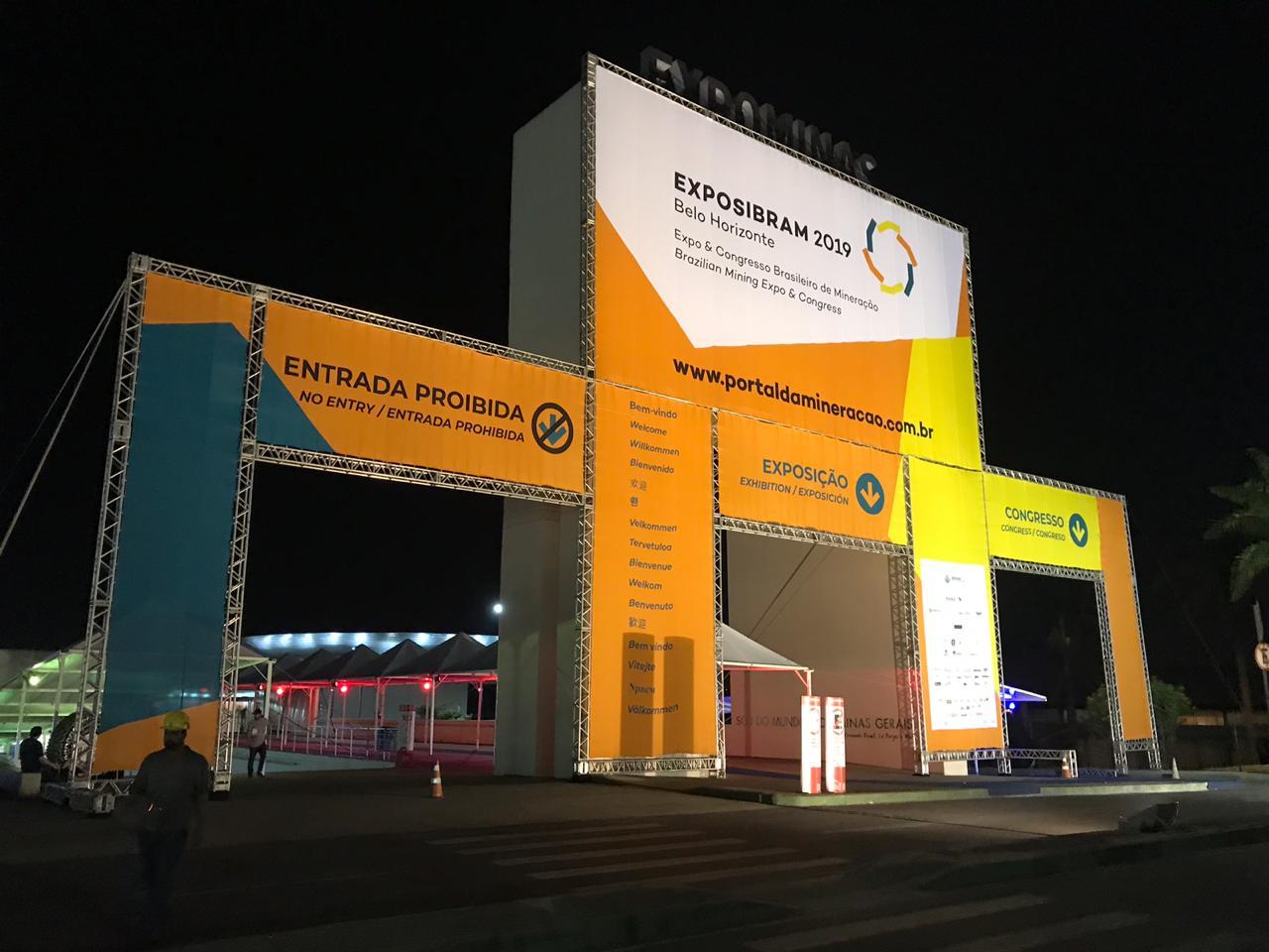 Pórtico de entrada da Exposibram 2019 no Expominas, Belo Horizonte